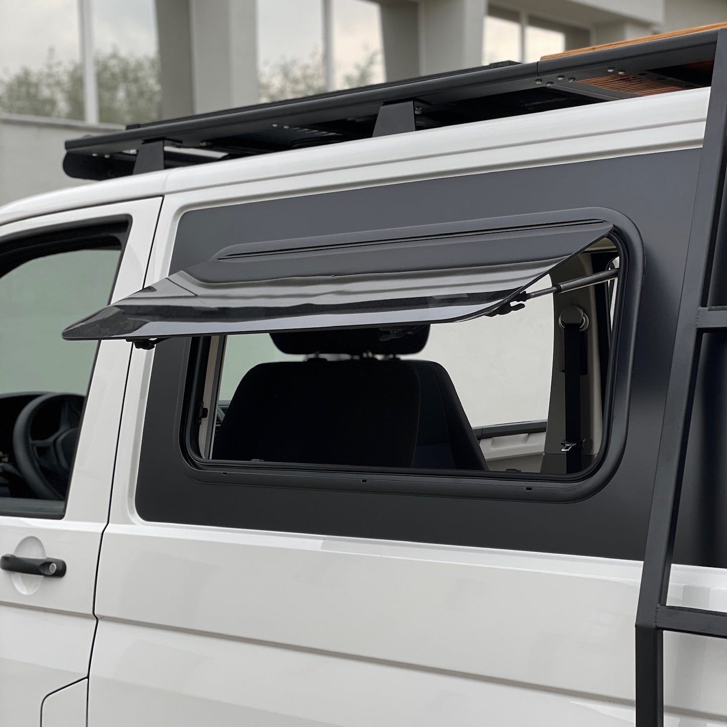 Carbest Ausstellfenster verbaut in VW T6