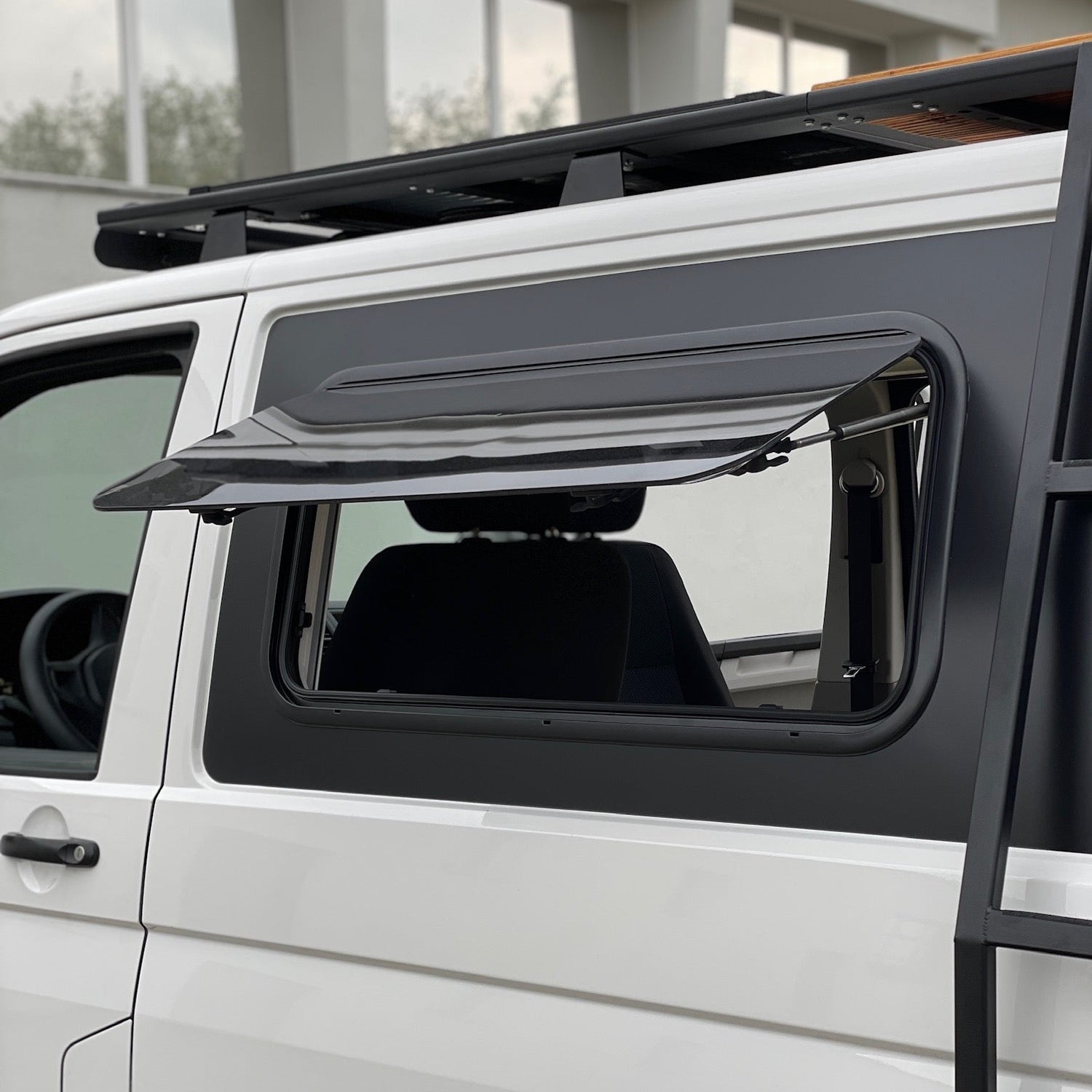 Carbest Ausstellfenster verbaut in VW T6